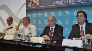Hotel Hyatt de Buenos Aires: Ministro de Turismo de la Nación, Enrique Meyer, director Ejecutivo del Inprotur, Leonardo Botto, organizadores y funcionarios. 