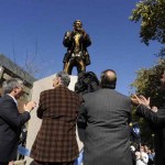 Monumento al Mono Gatica en Villa Mercedes