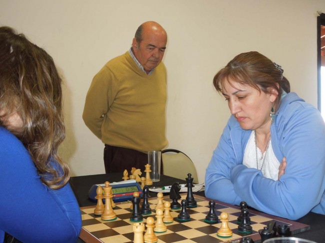 El intendente de Estancia Grande Raúl Videla sigue el juego de Claudia Amura