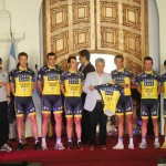 Equipo español de ciclismo recibido por el Gobernador de San Luis