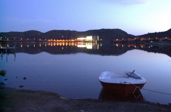 Lago Potrero de los Funes